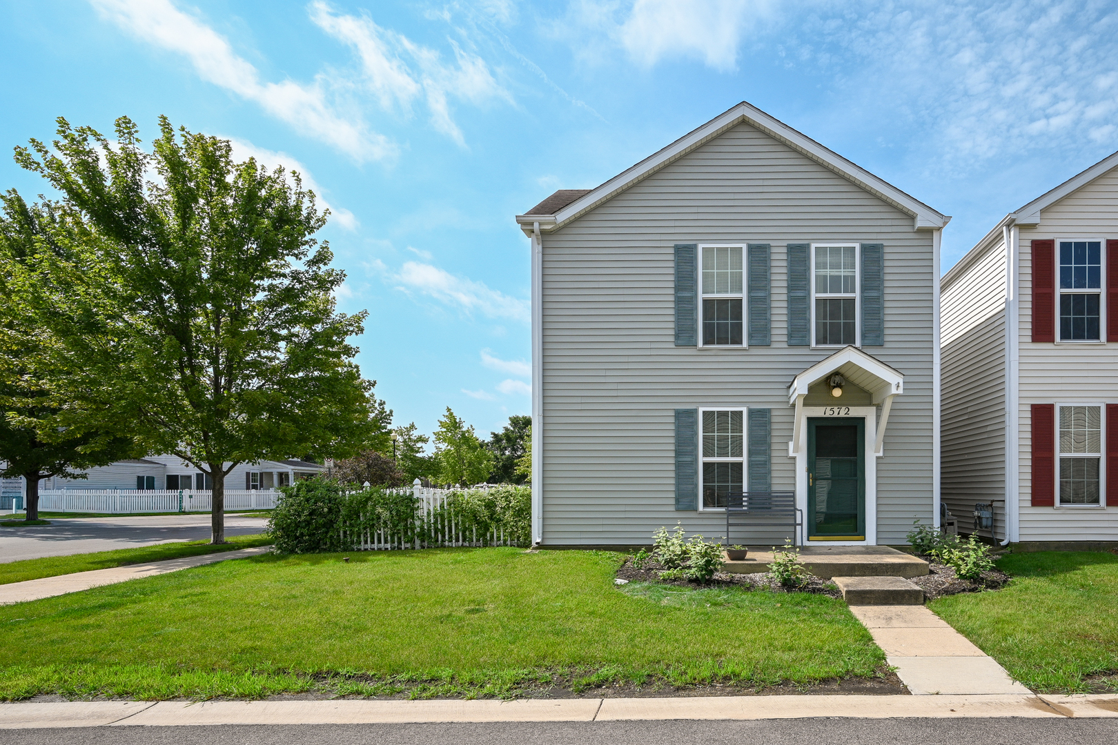 1572 Victoria Park Circle