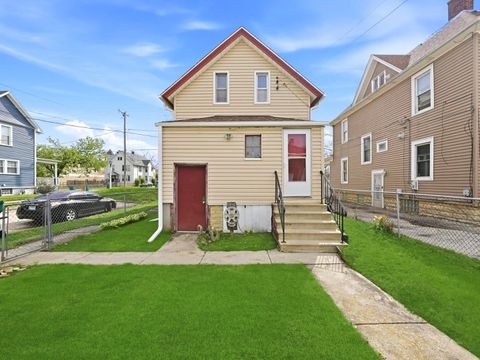 Tiny photo for 315 Richards Street, Joliet, IL 60433 (MLS # 12623747)