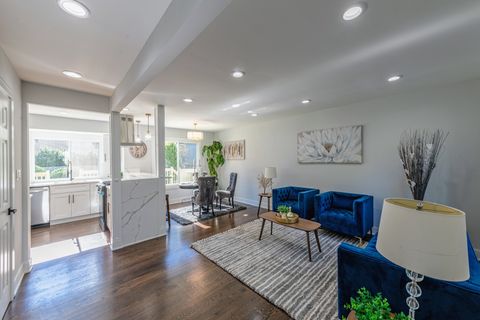 Tiny photo for 380 Ventura Club Drive, Roselle, IL 60172 (MLS # 12507982)