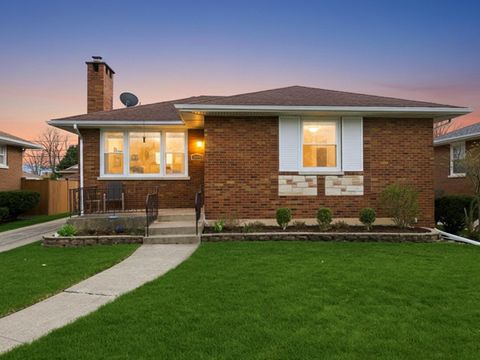 Tiny photo for 10265 Dickens Street, Westchester, IL 60154 (MLS # 12623378)