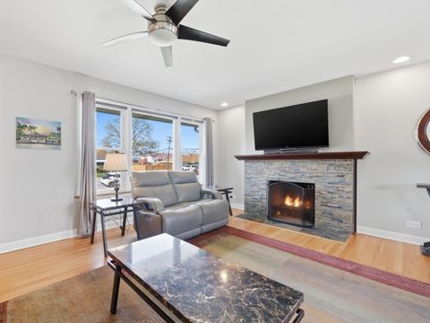 Tiny photo for 10265 Dickens Street, Westchester, IL 60154 (MLS # 12623378)