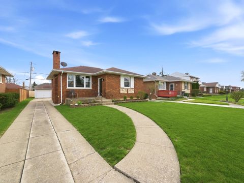 Tiny photo for 10265 Dickens Street, Westchester, IL 60154 (MLS # 12623378)