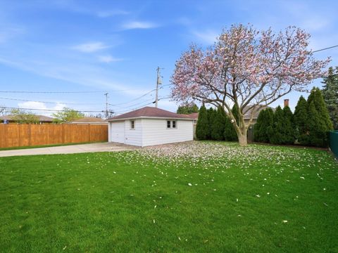 Tiny photo for 10265 Dickens Street, Westchester, IL 60154 (MLS # 12623378)