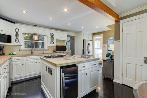 Tiny photo for 11333 Hiawatha Lane, Indian Head Park, IL 60525 (MLS # 12509980)