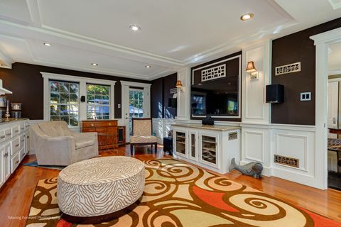 Tiny photo for 11333 Hiawatha Lane, Indian Head Park, IL 60525 (MLS # 12509980)