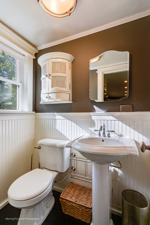 Tiny photo for 11333 Hiawatha Lane, Indian Head Park, IL 60525 (MLS # 12509980)