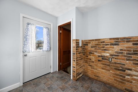 Tiny photo for 3223 McKinley Avenue, Davenport, IA 52802 (MLS # 12570075)