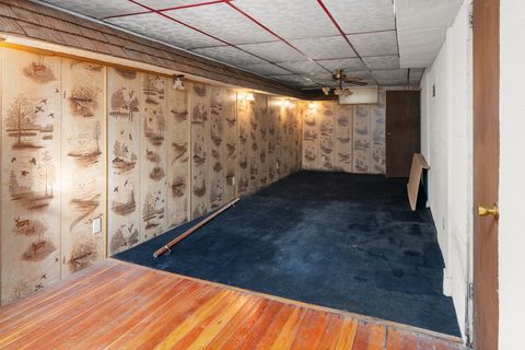 Tiny photo for 3223 McKinley Avenue, Davenport, IA 52802 (MLS # 12570075)