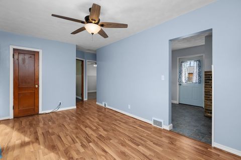 Tiny photo for 3223 McKinley Avenue, Davenport, IA 52802 (MLS # 12570075)