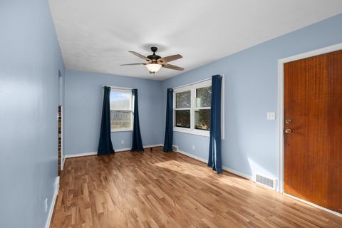 Tiny photo for 3223 McKinley Avenue, Davenport, IA 52802 (MLS # 12570075)