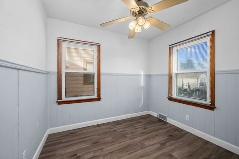 Tiny photo for 3223 McKinley Avenue, Davenport, IA 52802 (MLS # 12570075)