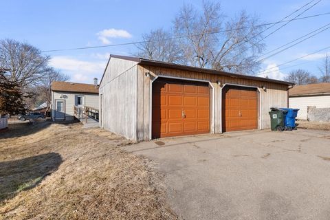 Tiny photo for 3223 McKinley Avenue, Davenport, IA 52802 (MLS # 12570075)