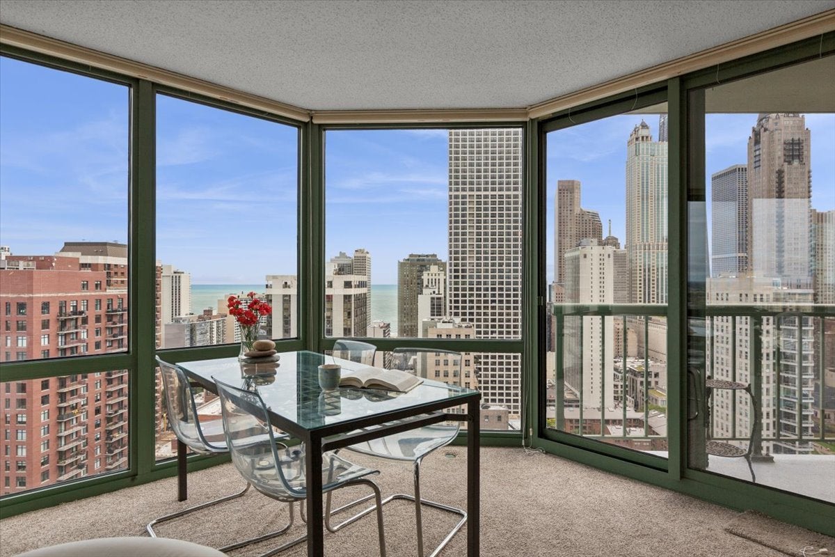 111 W Maple Street 2701