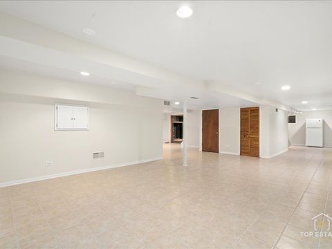 Tiny photo for 13124.W. Beaver Lake Common, Homer Glen, IL 60491 (MLS # 12604622)