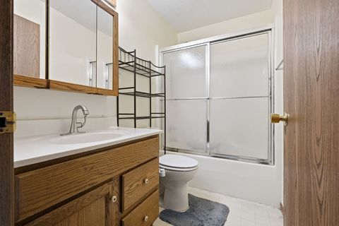 Tiny photo for 510 E Mulberry Street #1, Bloomington, IL 61701 (MLS # 12708803)