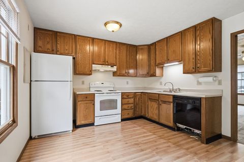 Tiny photo for 510 E Mulberry Street #1, Bloomington, IL 61701 (MLS # 12708803)
