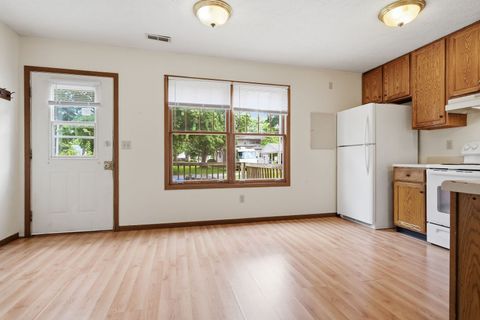 Tiny photo for 510 E Mulberry Street #1, Bloomington, IL 61701 (MLS # 12708803)