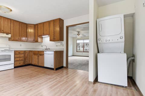 Tiny photo for 510 E Mulberry Street #1, Bloomington, IL 61701 (MLS # 12708803)