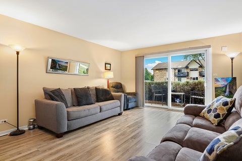 Tiny photo for 5 Kingery Quarter #5-104, Willowbrook, IL 60527 (MLS # 12760188)