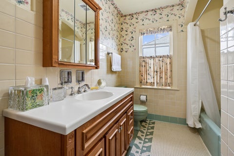 Tiny photo for 6026 N Forest Glen Avenue, Chicago, IL 60646 (MLS # 12734562)