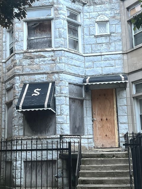 Tiny photo for 3619 W Lexington Street, Chicago, IL 60624 (MLS # 12492331)