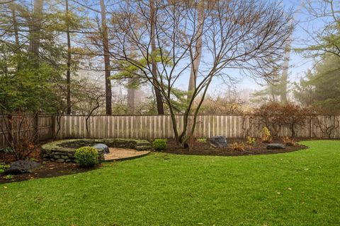 Tiny photo for 333 Simpson Street, Lake Bluff, IL 60044 (MLS # 12554005)