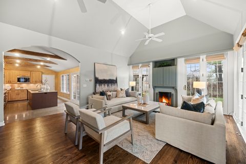 Tiny photo for 333 Simpson Street, Lake Bluff, IL 60044 (MLS # 12554005)