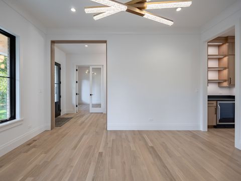 Tiny photo for 410 Prairie Avenue, Wilmette, IL 60091 (MLS # 12466672)