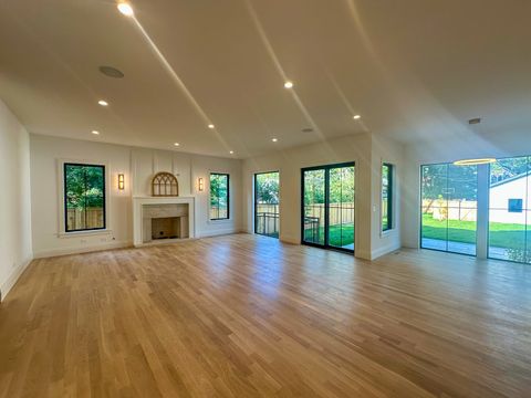 Tiny photo for 410 Prairie Avenue, Wilmette, IL 60091 (MLS # 12466672)