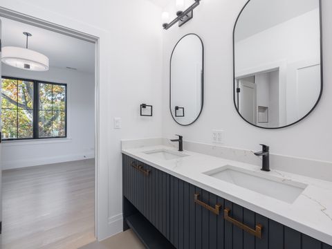 Tiny photo for 410 Prairie Avenue, Wilmette, IL 60091 (MLS # 12466672)