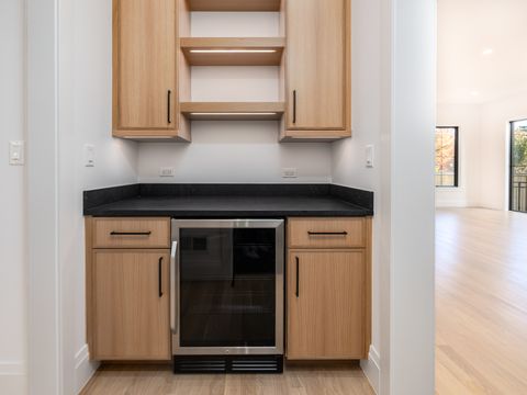 Tiny photo for 410 Prairie Avenue, Wilmette, IL 60091 (MLS # 12466672)