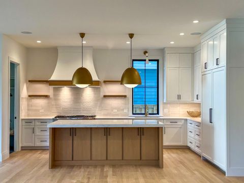 Tiny photo for 410 Prairie Avenue, Wilmette, IL 60091 (MLS # 12466672)