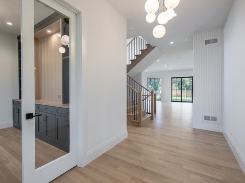 Tiny photo for 410 Prairie Avenue, Wilmette, IL 60091 (MLS # 12466672)