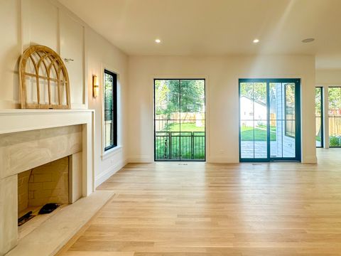 Tiny photo for 410 Prairie Avenue, Wilmette, IL 60091 (MLS # 12466672)