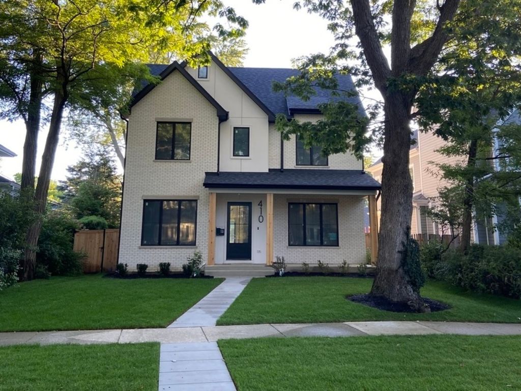 Photo for 410 Prairie Avenue, Wilmette, IL 60091 (MLS # 12466672)