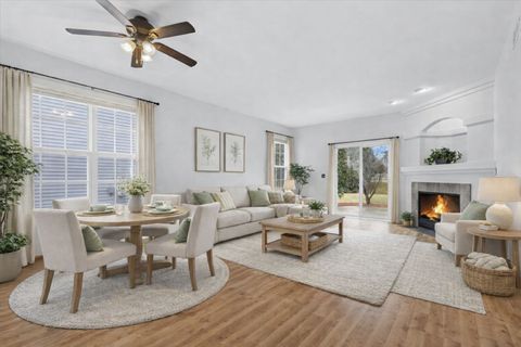 Tiny photo for 45 W Vandermeer Drive, Antioch, IL 60002 (MLS # 12581641)