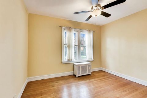 Tiny photo for 530 WASHINGTON Boulevard #1W, Oak Park, IL 60302 (MLS # 12610079)