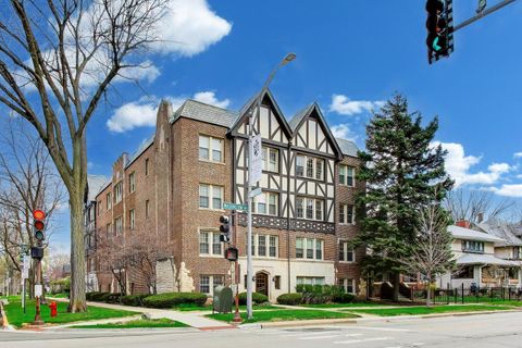Tiny photo for 530 WASHINGTON Boulevard #1W, Oak Park, IL 60302 (MLS # 12610079)