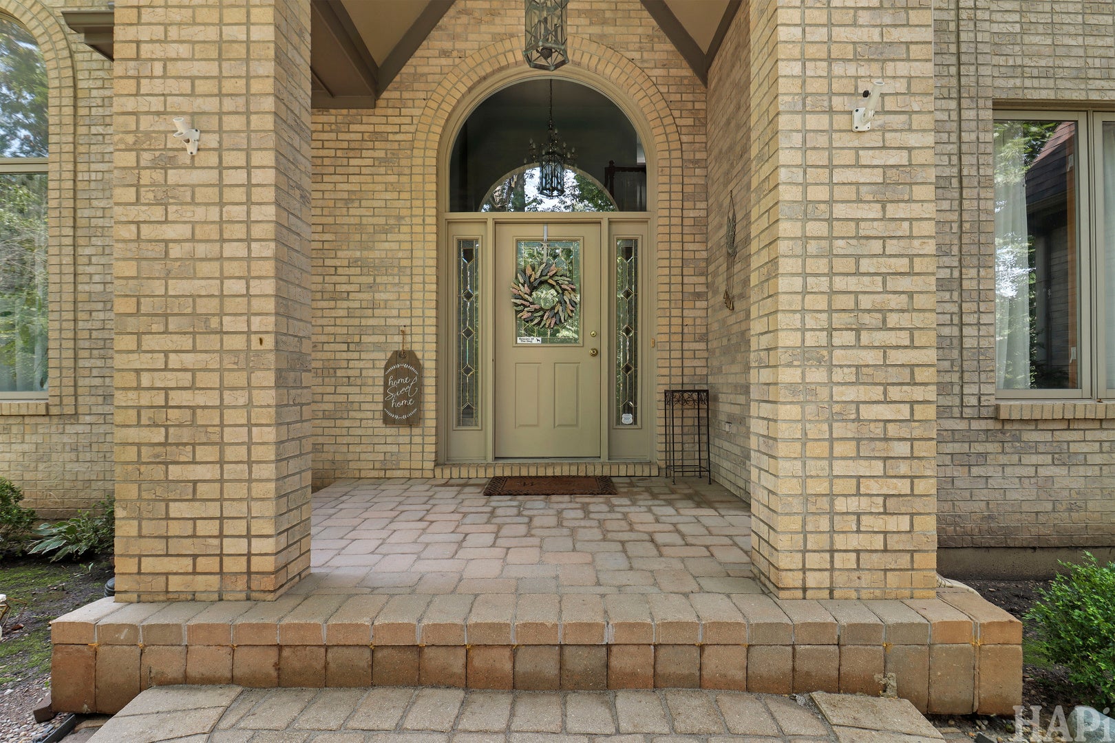 2708 Whiting Court
