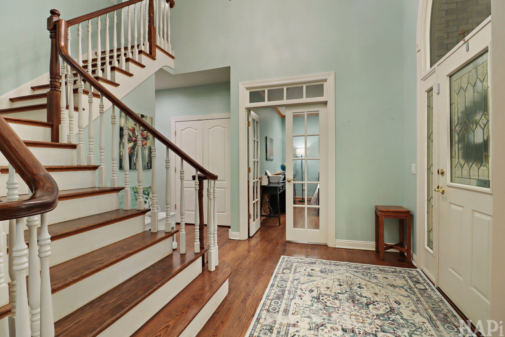 2708 Whiting Court