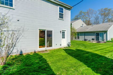 Tiny photo for 3020 Max Court, Island Lake, IL 60042 (MLS # 12628848)