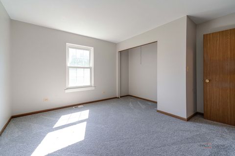 Tiny photo for 3020 Max Court, Island Lake, IL 60042 (MLS # 12628848)
