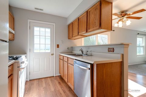 Tiny photo for 3020 Max Court, Island Lake, IL 60042 (MLS # 12628848)