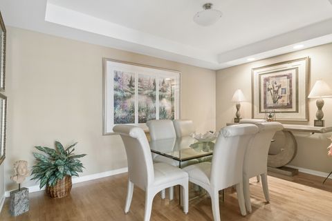 Tiny photo for 425 BENJAMIN Drive #202, Vernon Hills, IL 60061 (MLS # 12686518)