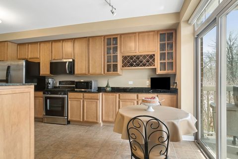 Tiny photo for 425 BENJAMIN Drive #202, Vernon Hills, IL 60061 (MLS # 12686518)