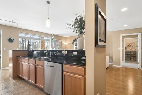 Tiny photo for 425 BENJAMIN Drive #202, Vernon Hills, IL 60061 (MLS # 12686518)