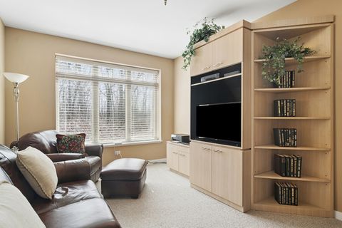 Tiny photo for 425 BENJAMIN Drive #202, Vernon Hills, IL 60061 (MLS # 12686518)