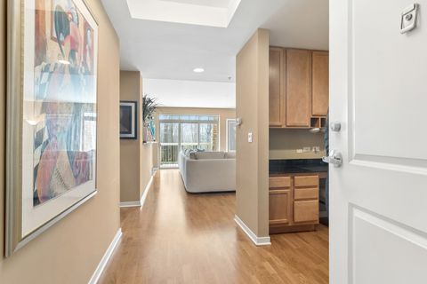 Tiny photo for 425 BENJAMIN Drive #202, Vernon Hills, IL 60061 (MLS # 12686518)
