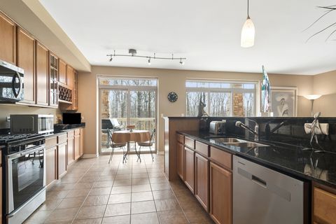 Tiny photo for 425 BENJAMIN Drive #202, Vernon Hills, IL 60061 (MLS # 12686518)