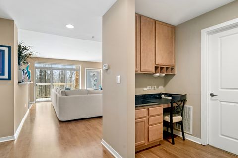 Tiny photo for 425 BENJAMIN Drive #202, Vernon Hills, IL 60061 (MLS # 12686518)